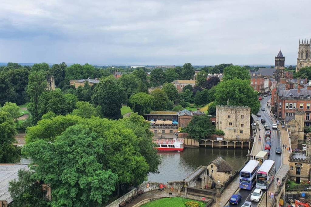 Luxury One Bedroom Apartment Within The City Walls York Eksteriør bilde